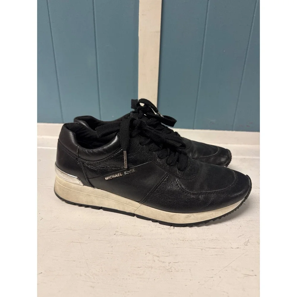 Michael Kors Black Leather Low Top Sneakers Women's Size 8.5 M KORS Logo Accents